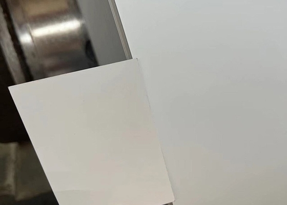 acier de Galvalume enduit d'une première couche de peinture par 0.38mm SGCC/G550/DX51D+AZ blanc et noir